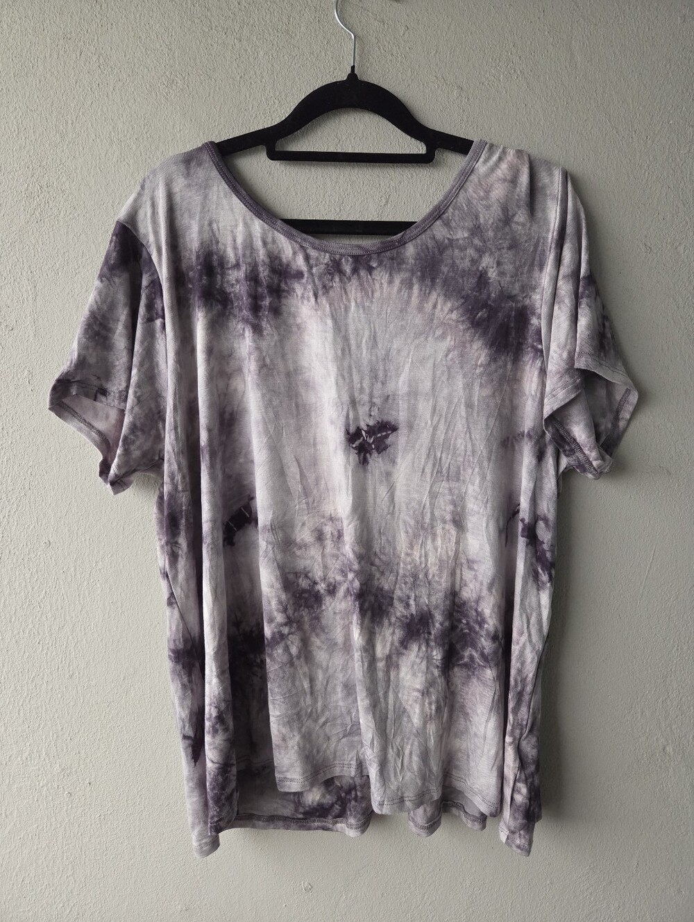Forgotten Grace Tie-dye Criss Cross Back Top Tee Sz 2X NWT Grey Black Stretchy